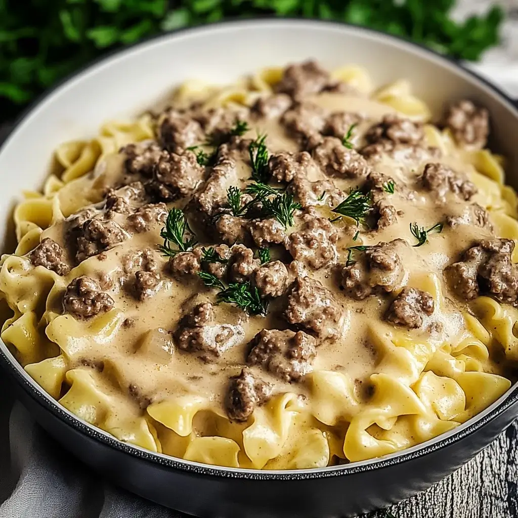 Creamy Hamburger Stroganoff: A Quick Dinner Delight